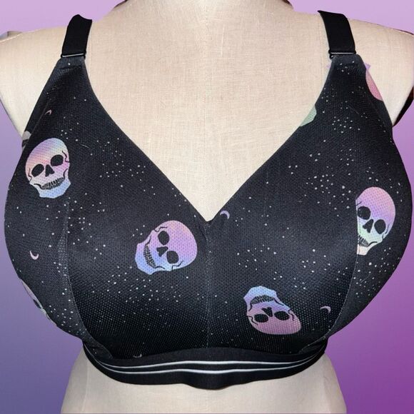 Plus Size Torrid 360 Back Smoothing Pastel Skull Print Sports Bra Size 42DDD - Picture 1 of 5